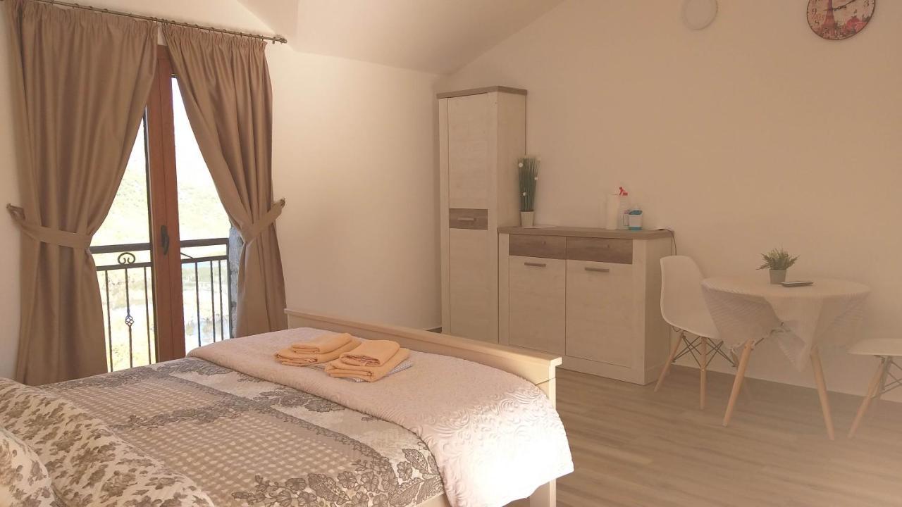 Village House - Novak Rijecani Rijeka Crnojevića Exteriör bild
