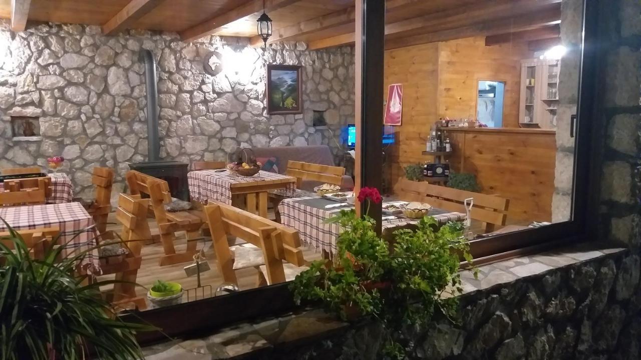 Village House - Novak Rijecani Rijeka Crnojevića Exteriör bild